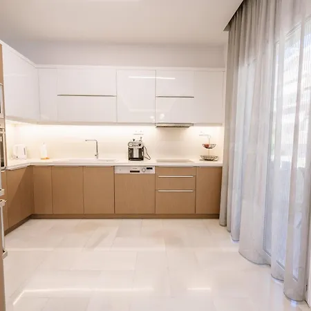 Brand New Family House Est. 2023 아파트